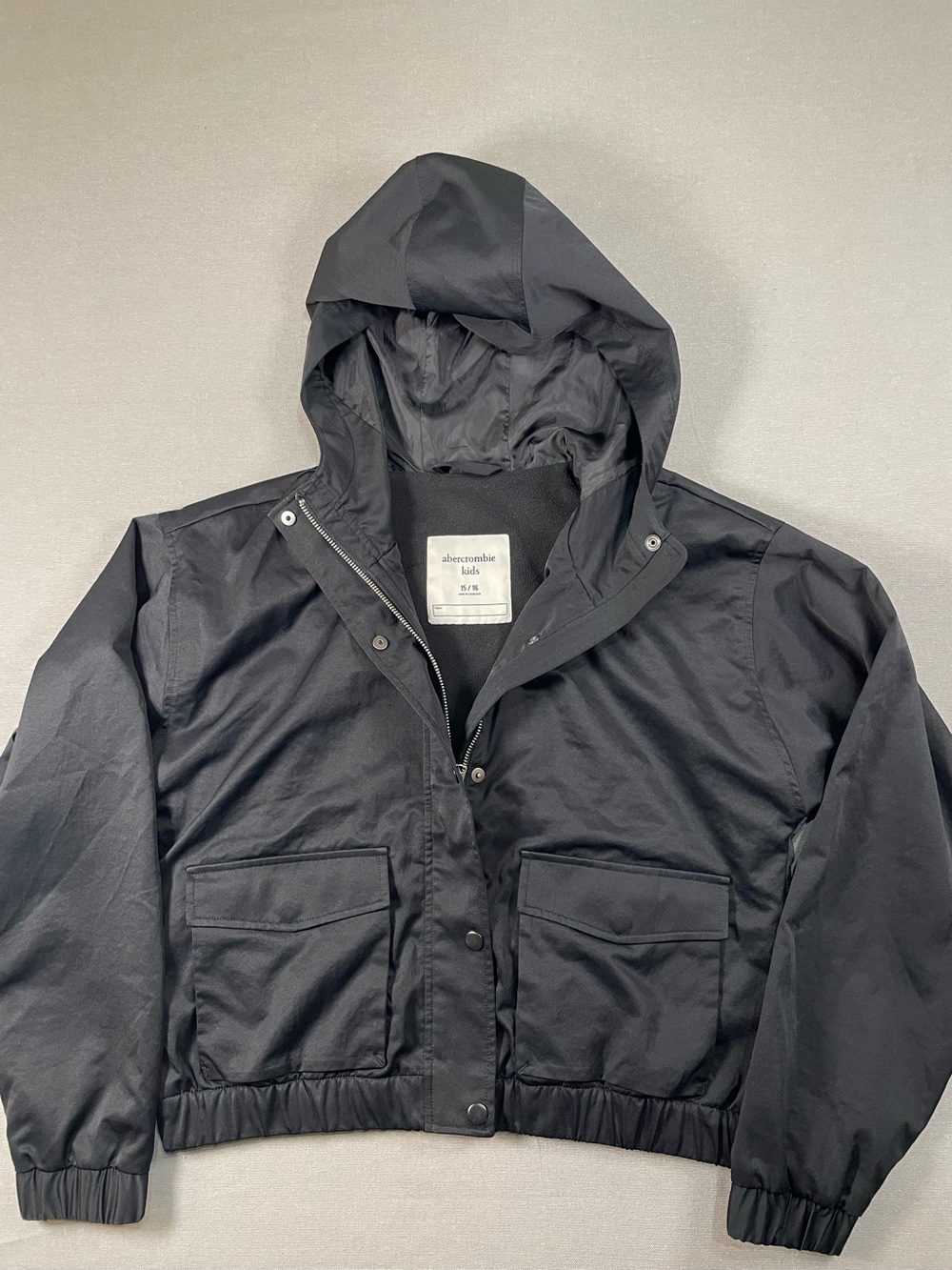 Abercrombie Kids Black Cropped Utility Windbreaker Jacket Size 15/16